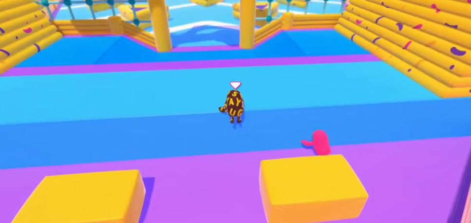 糖豆人怎么跳起来双手爬上去